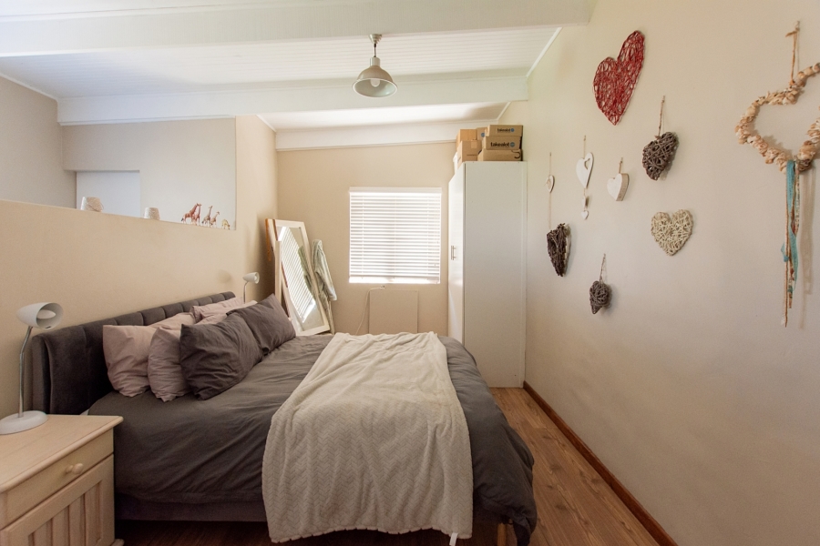 6 Bedroom Property for Sale in Jacobsbaai Western Cape